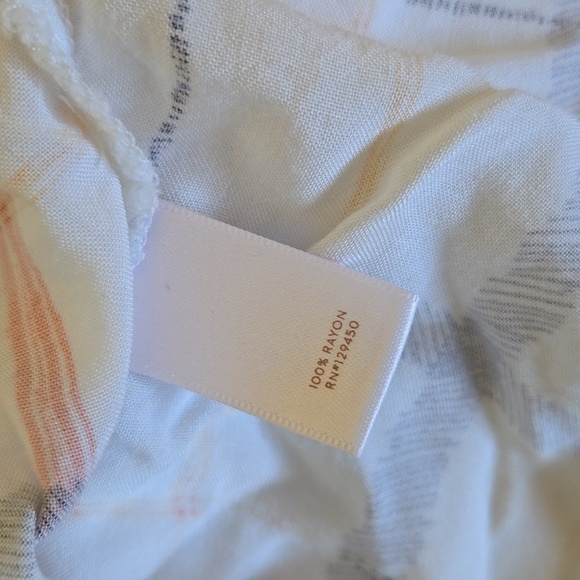 Lauren Conrad button down top - Picture 4 of 7